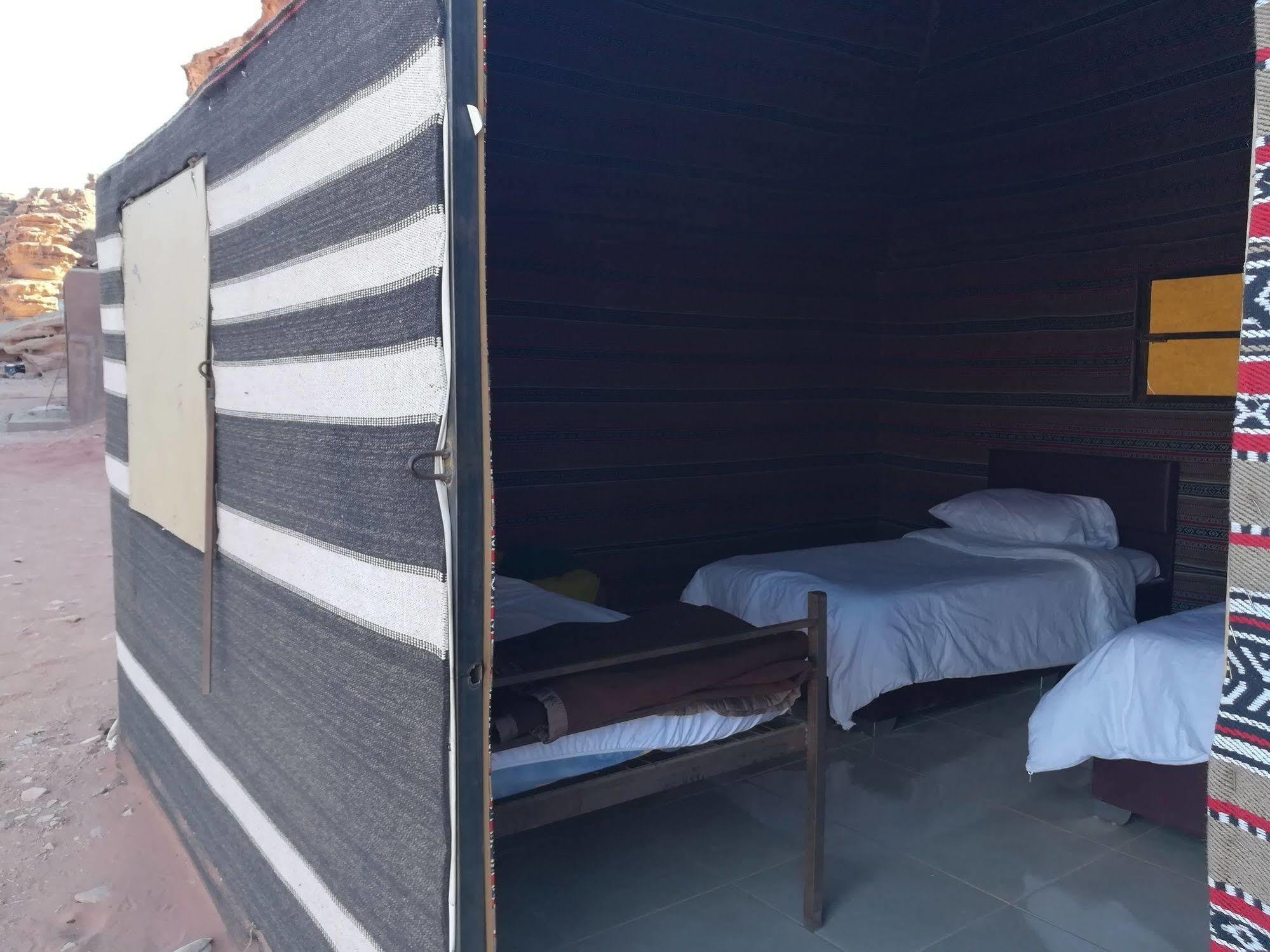 וואדי רם Black Irish Camp And Tours מראה חיצוני תמונה