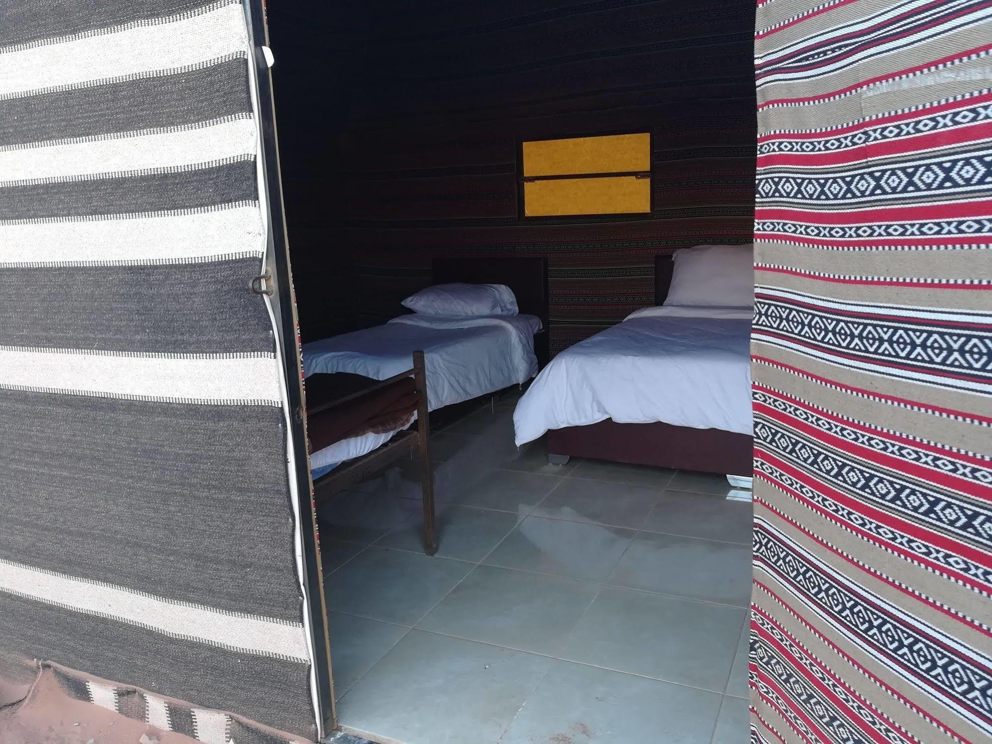 וואדי רם Black Irish Camp And Tours מראה חיצוני תמונה